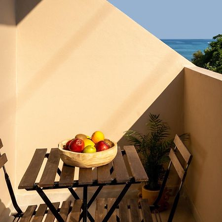 Seaside Living Rooms ลากานาส ภายนอก รูปภาพ
