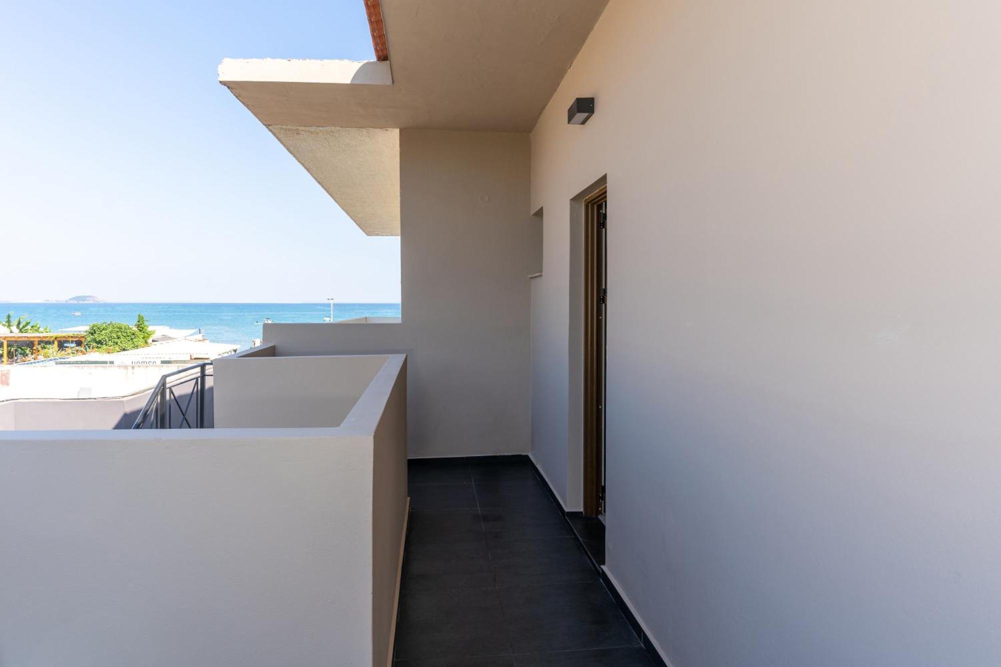 Seaside Living Rooms ลากานาส ภายนอก รูปภาพ